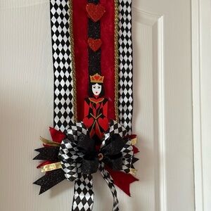 Queen of Hearts 3-D Ribbon Decor Double Sided Over The Door Hang Swag wreath